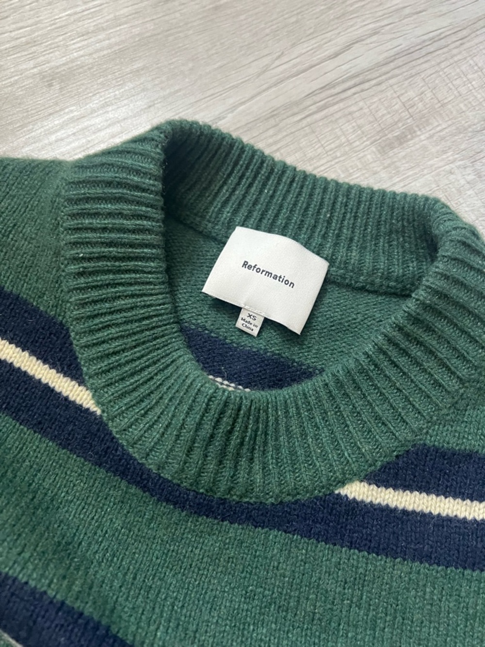 REFORMATION Cove Cashmere Oversized Crew Dark Pine Multi Stripe Green Sweater XS - Picture 10 of 16